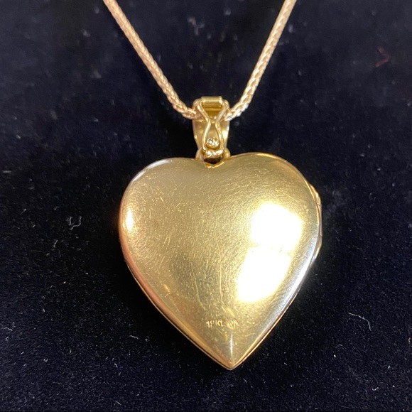 Diamond Lacquered Heart Locket - Picture 4 of 7